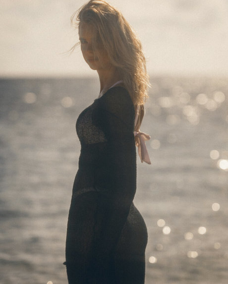 Klarahellqvistt naked star photos