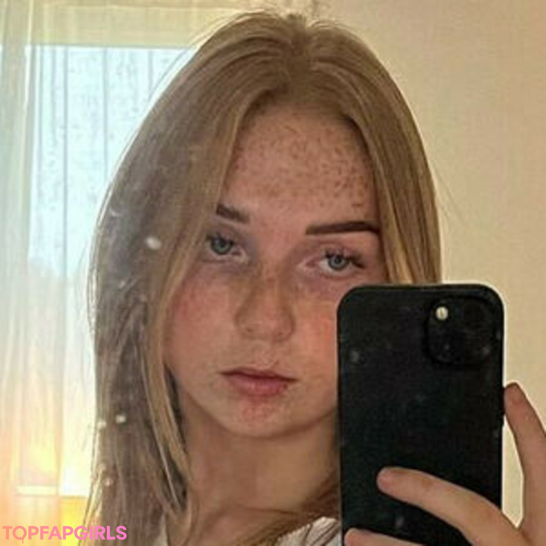 gingerfridaj pornstar nude pictures