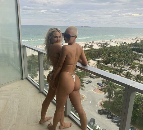 lesbian sex onlyfans art nude image