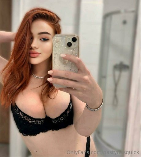 nastynesquick pornographic model image