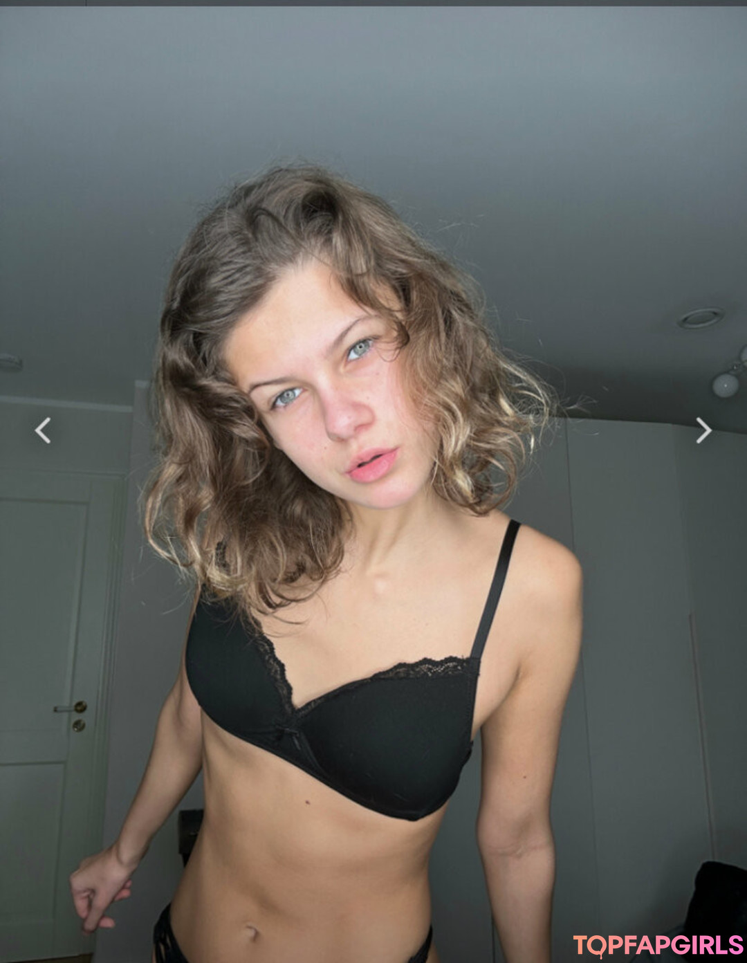 Bella Jone model hd pic