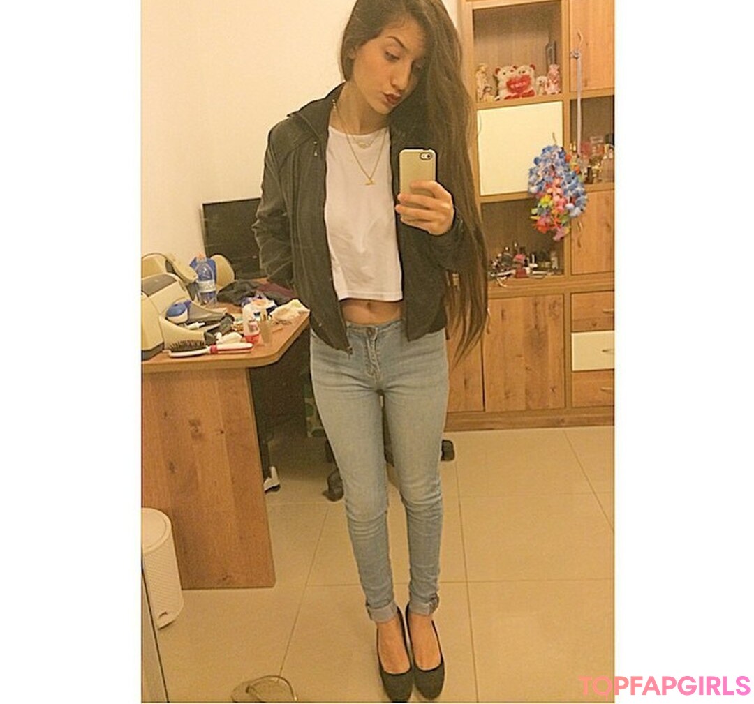 Sapir Hazansky nice actress picture