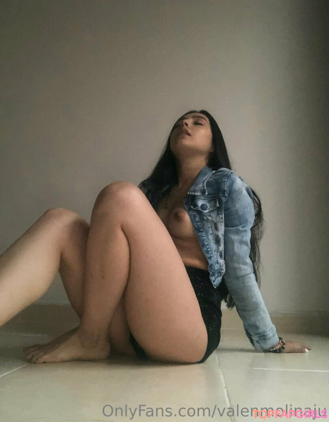 valenmolinaju sex model images