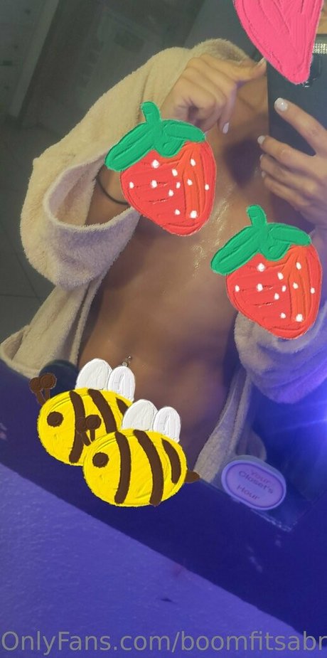 boomfitsabry star sexy image