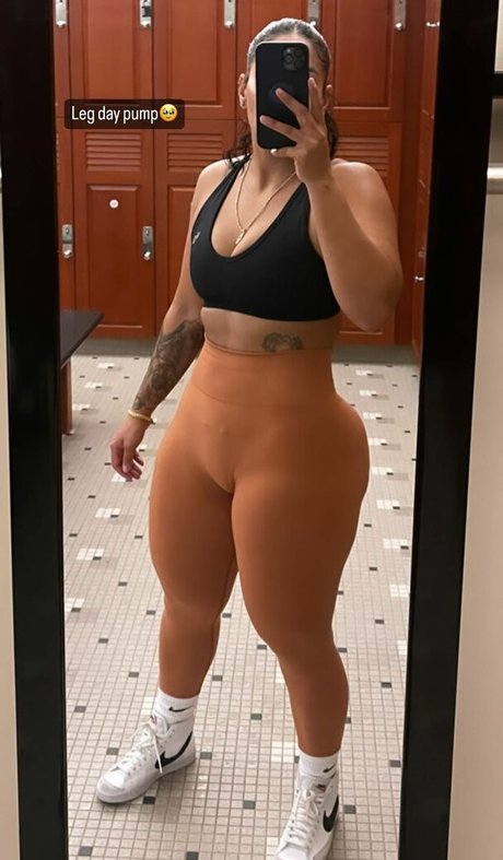 janibel b star nude pictures