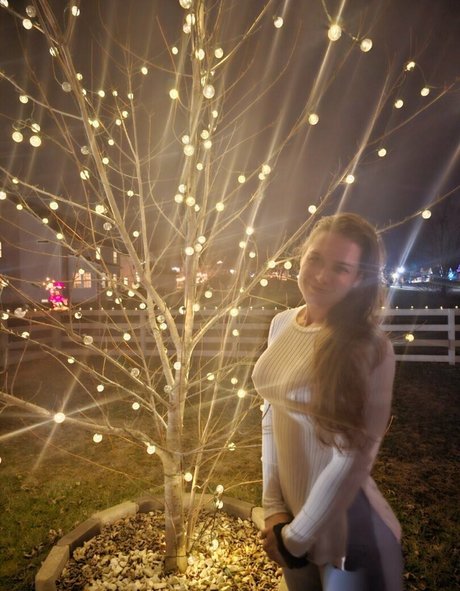 Kayeufy star nude gallery