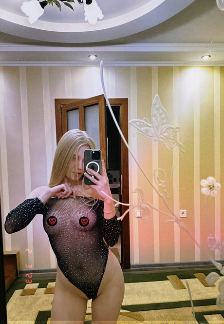 wild catxxx sex model photo