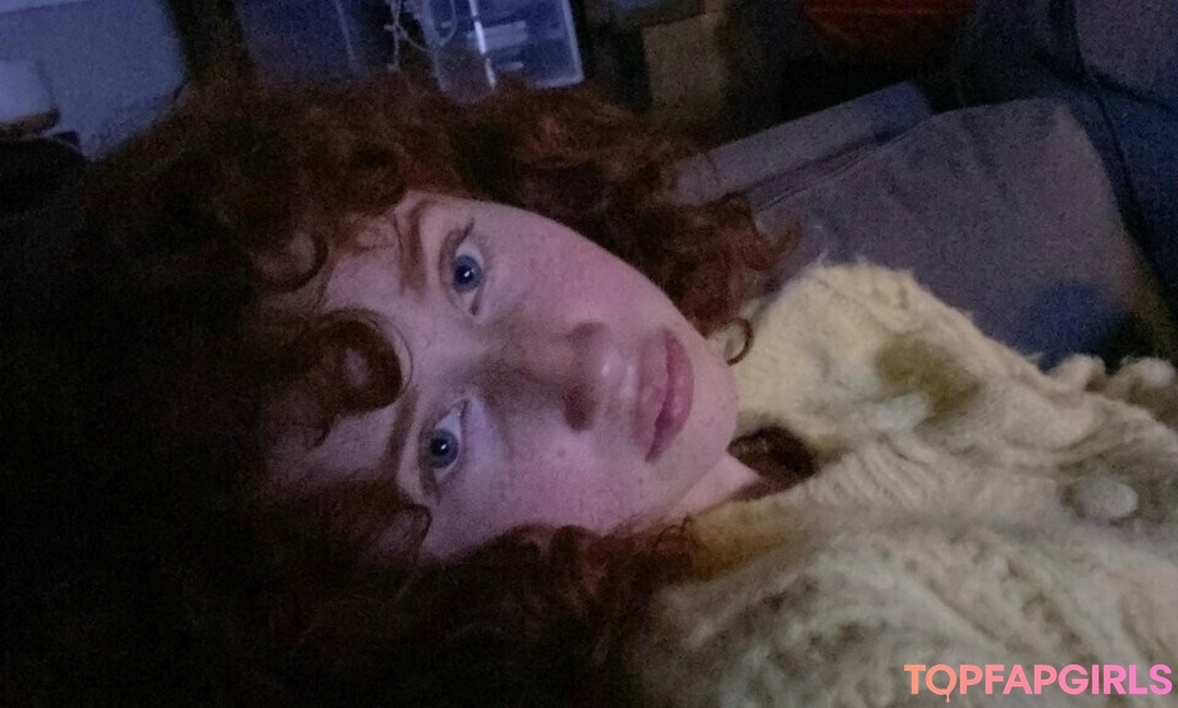 naomime top profile image