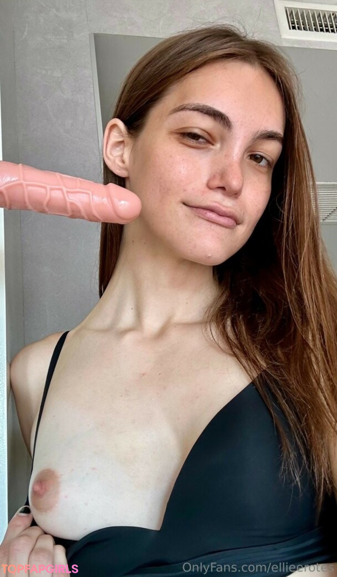 ellieerotes model sexy galleries
