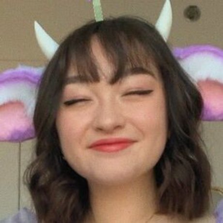 Mxmtoon exclusive star pic