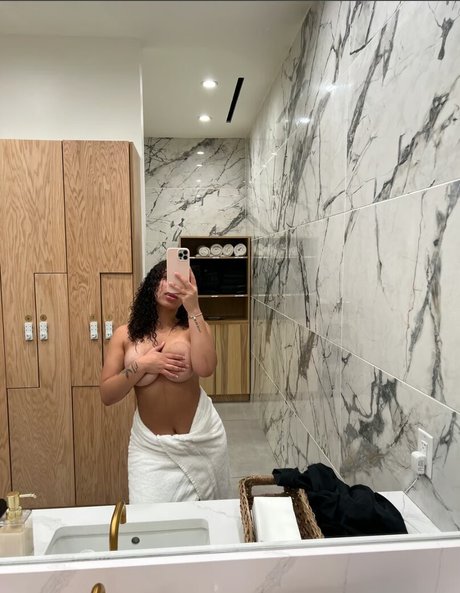 Savannah Spencer model sex photo