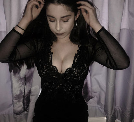 Lucy Scales profile image