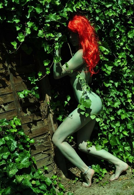 GroovyFlowerGirl beautiful model archive