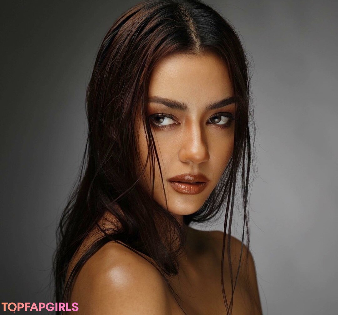 Amanda Obdam nude model gallery
