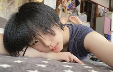 fat ass asian onlyfans nude image