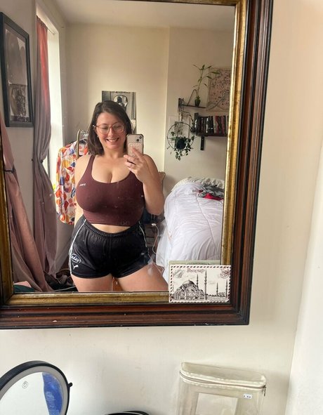 slice of salami_ nice actress image