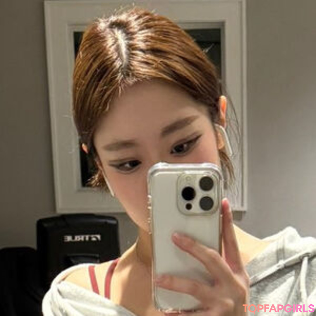 Amanda Leejieyng naked model galleries