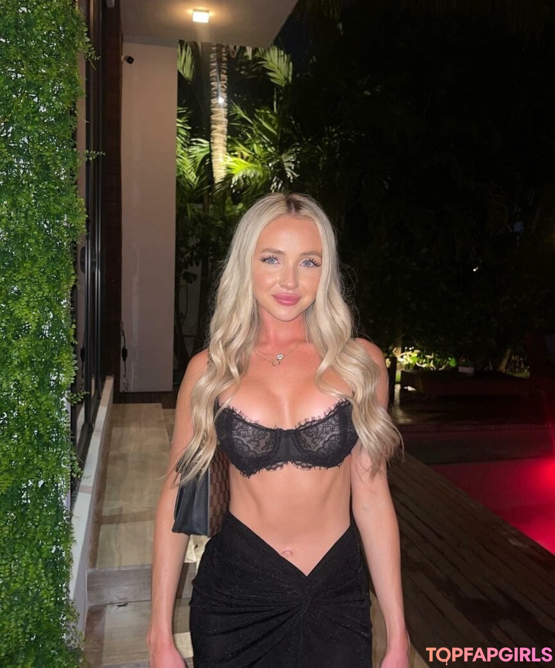 Amanda Kabdebo star sex pics