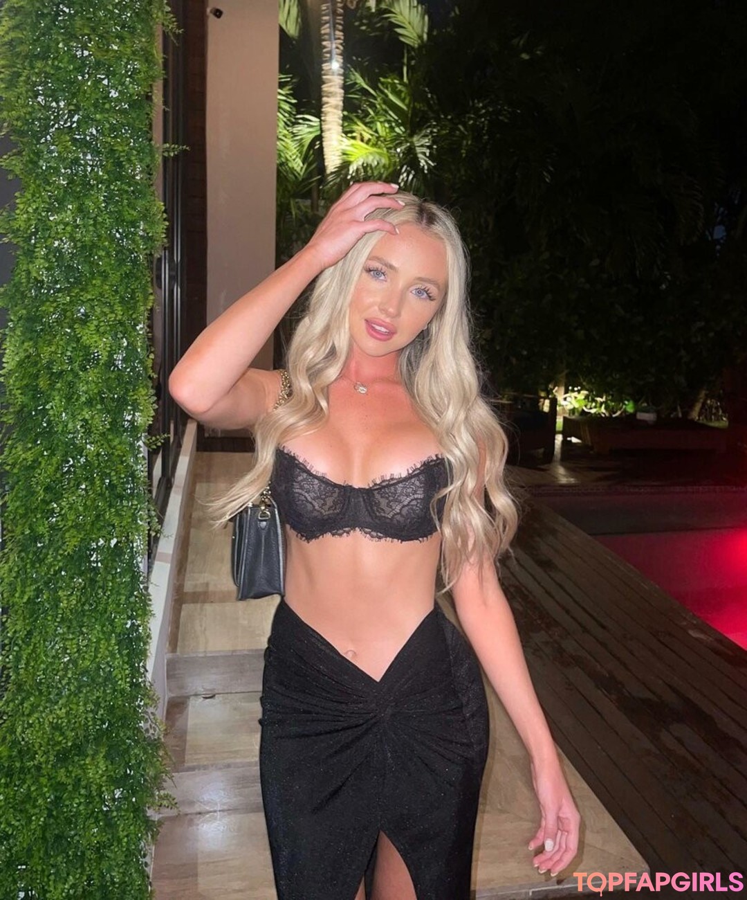 Amanda Kabdebo star naked photo