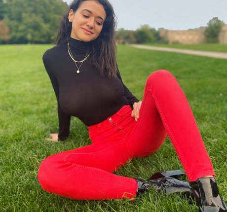 Elizabeth Danu pornstar images