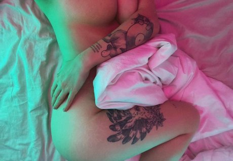 roeschach star nude gallery