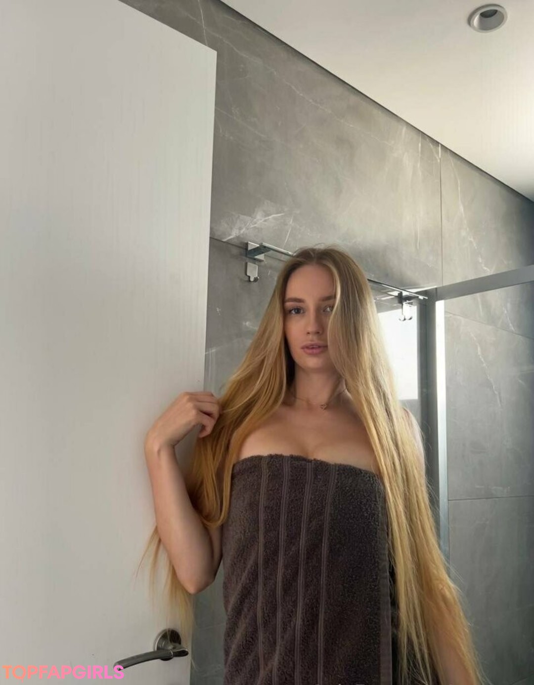 santase sexy actress images