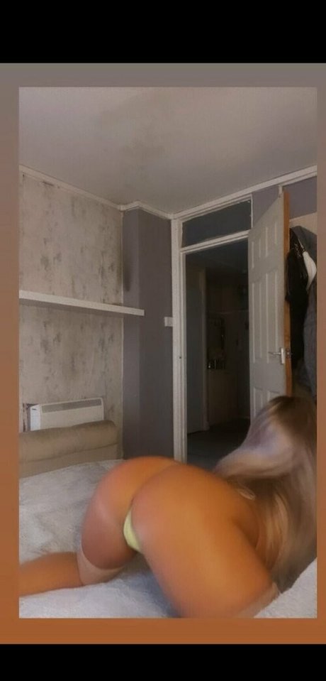 blonde midget onlyfans exclusive picture