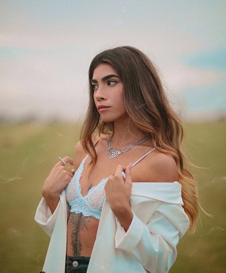 Hodaya Atia model hd pic