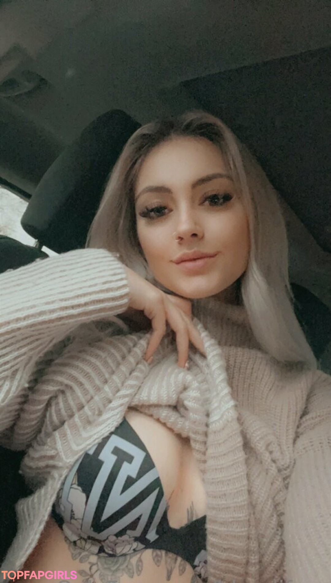 blondifree hot actress image