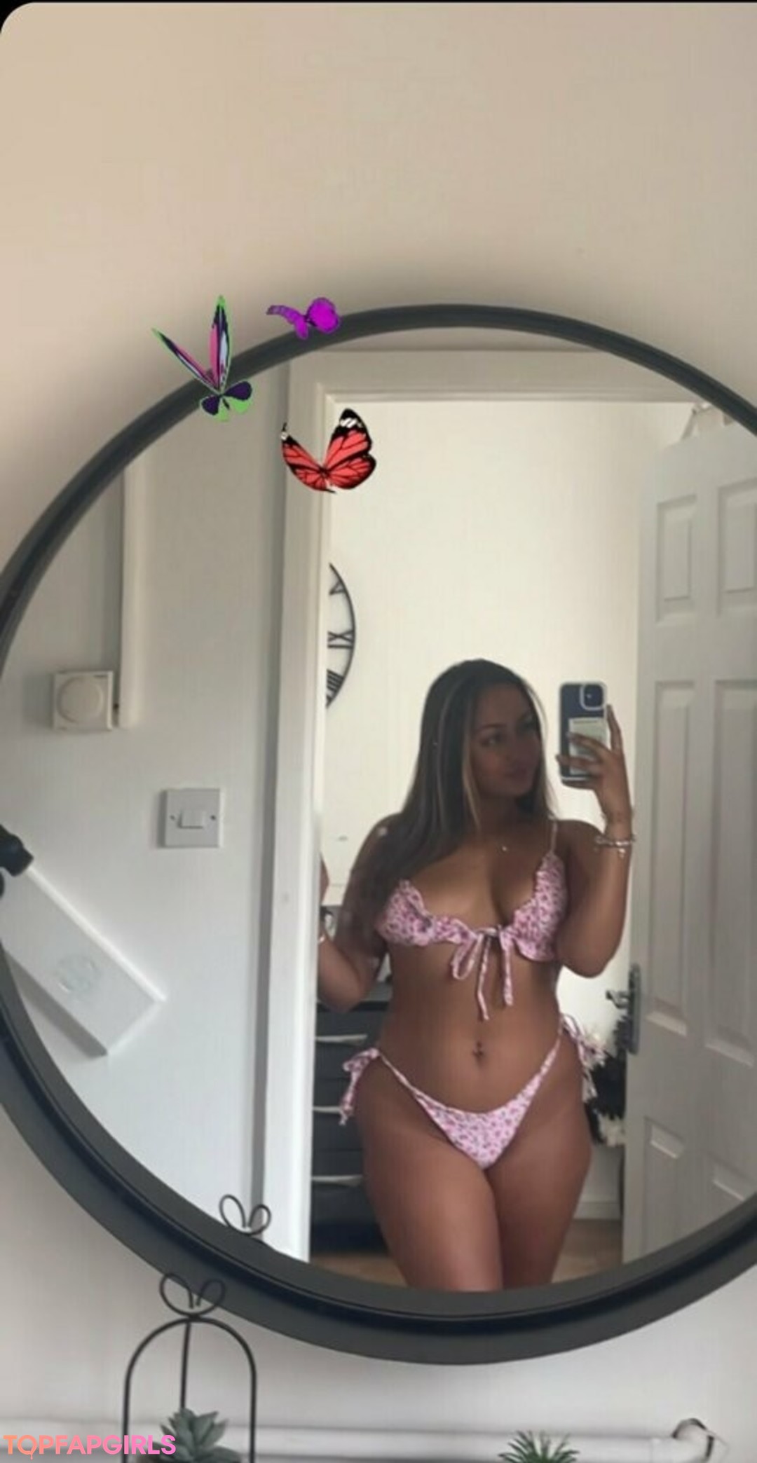 Isha Mariyah pornstar erotic photos