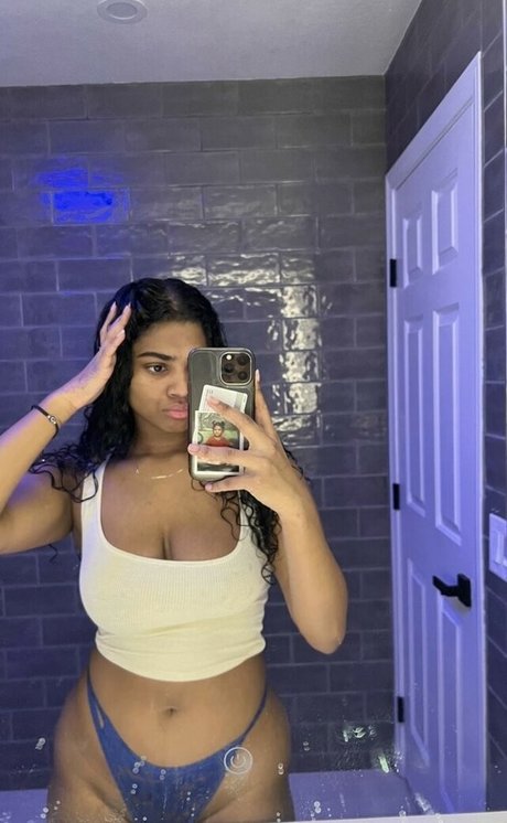 MzKora xxx actress photos