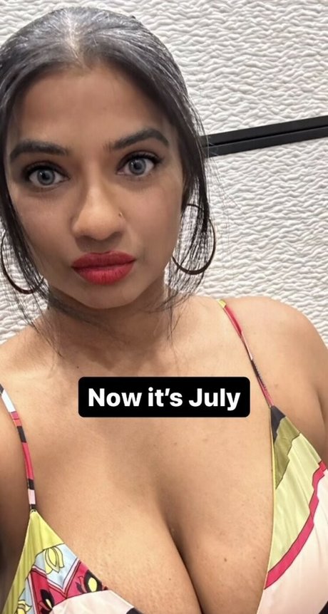 MzKora pornstar hd img