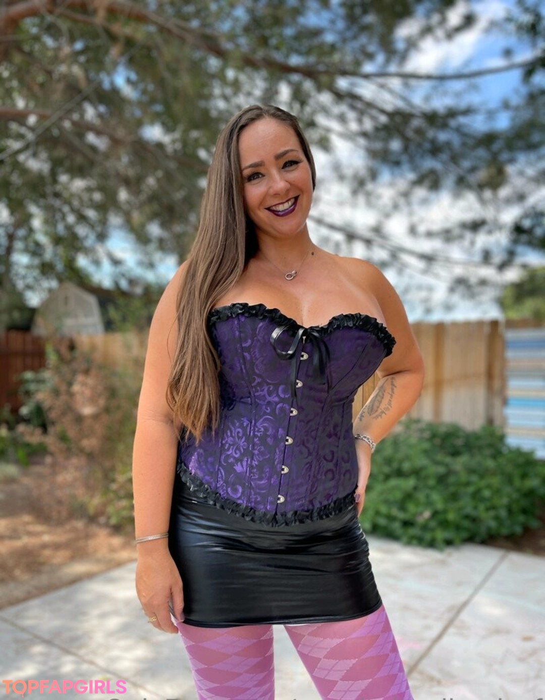 marriedandheelsof free model gallery