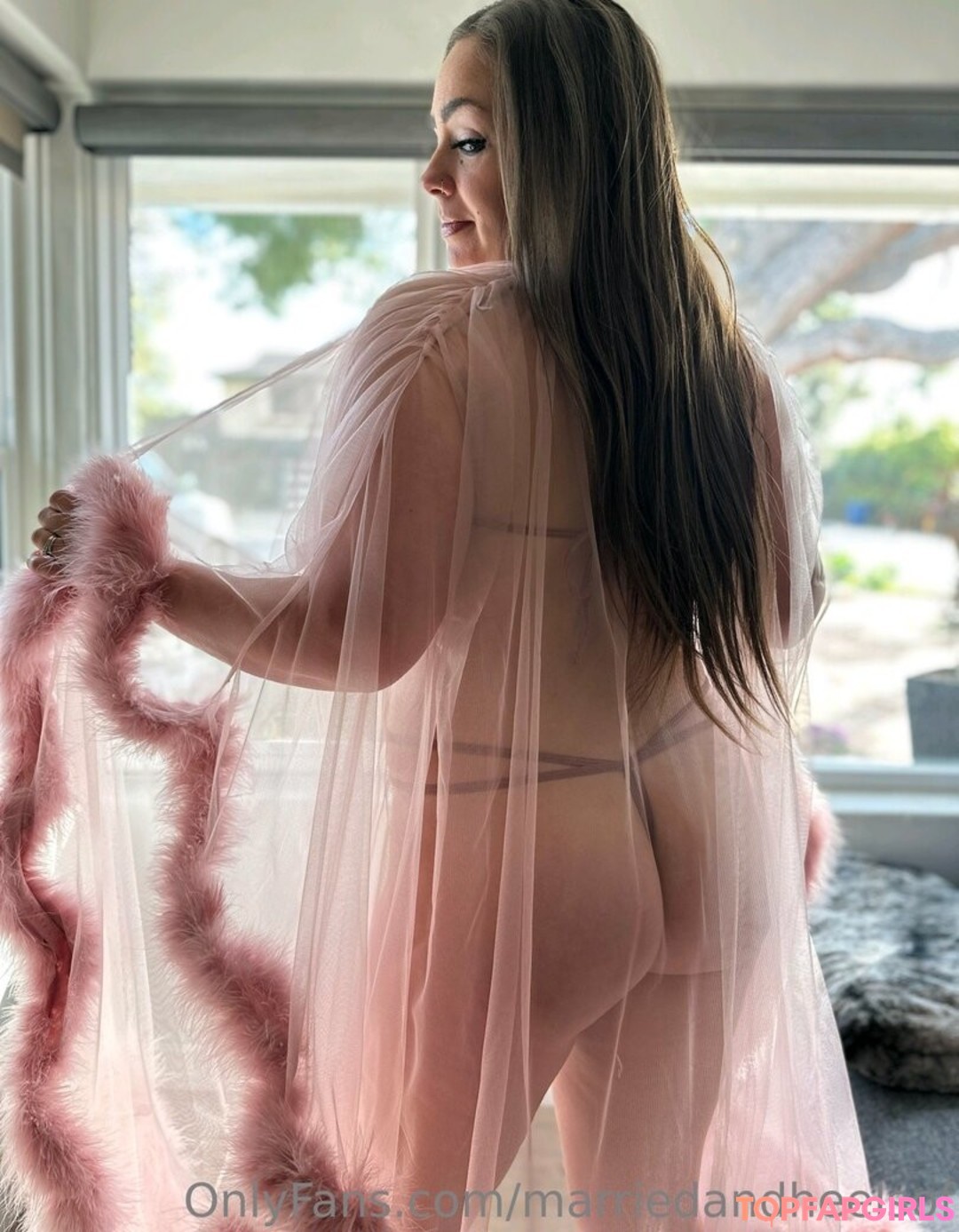 marriedandheelsof star pornographic galleries