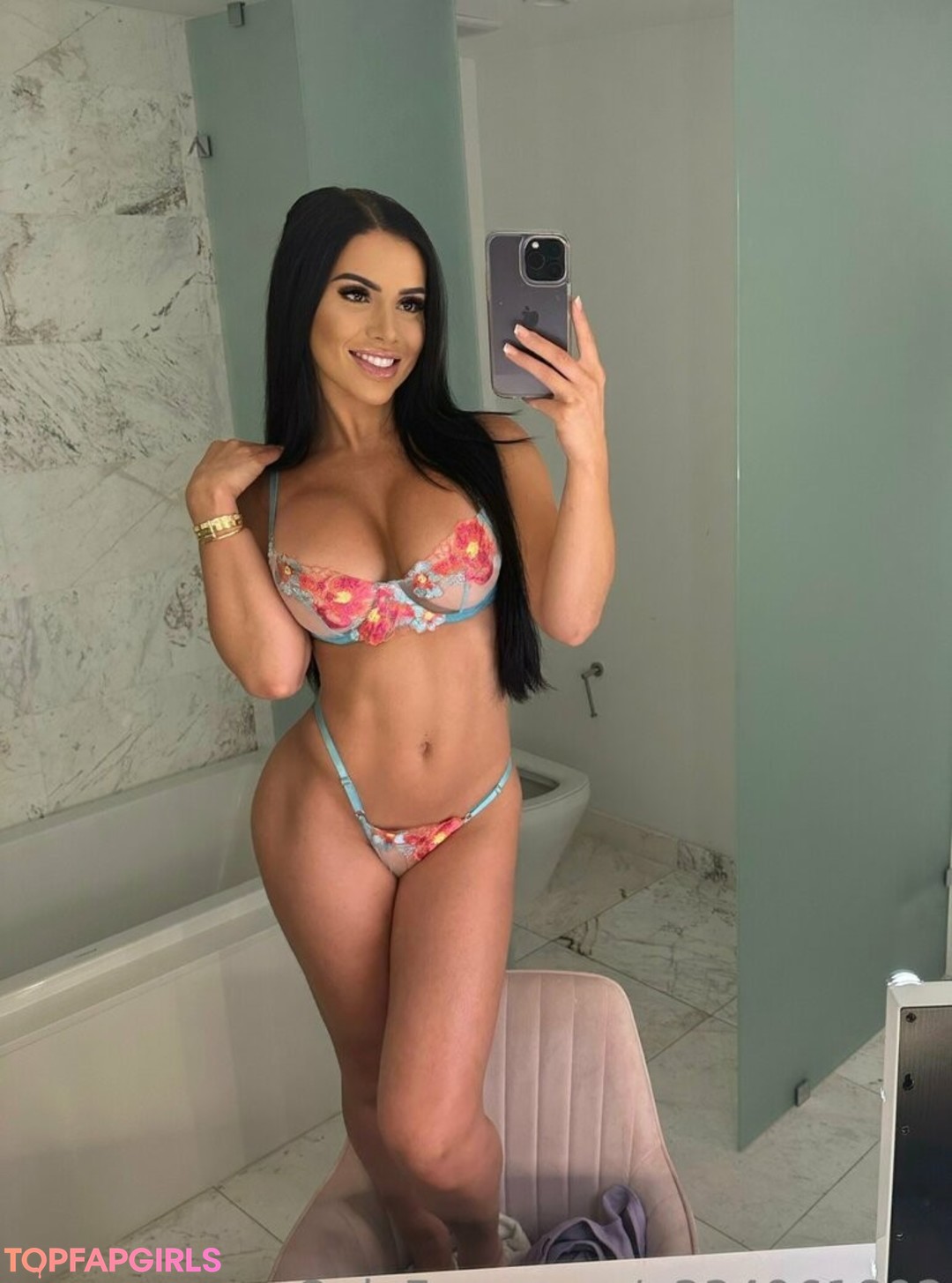 dessy girl star nude galleries