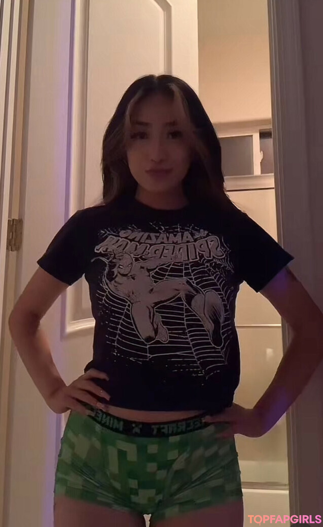 Harmonee Yang hot pornstar gallery