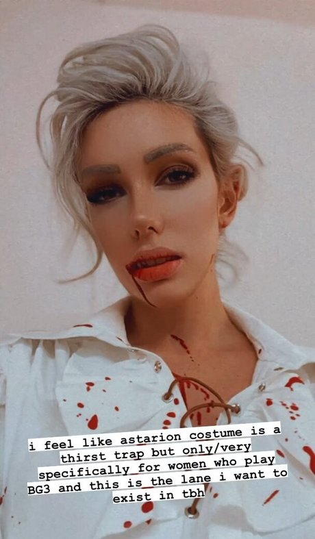 Alanah Pearce top star photo