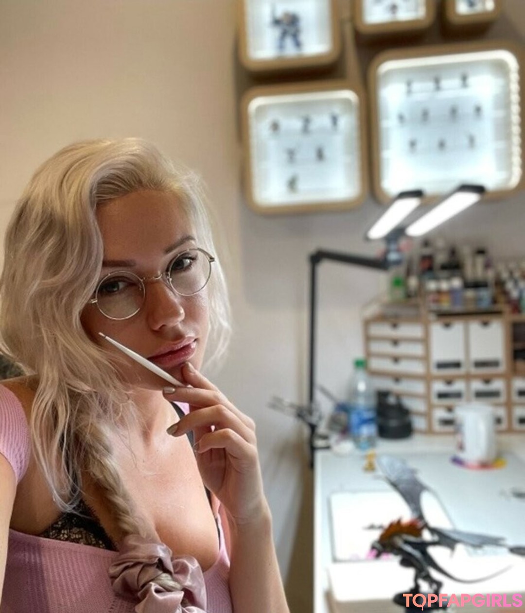 Alanah Pearce high quality star archive