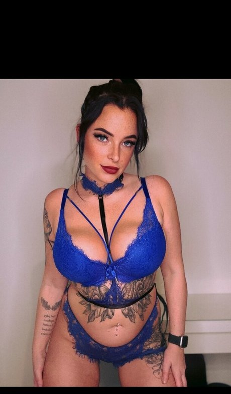 MissUnderCover__ erotic model pic