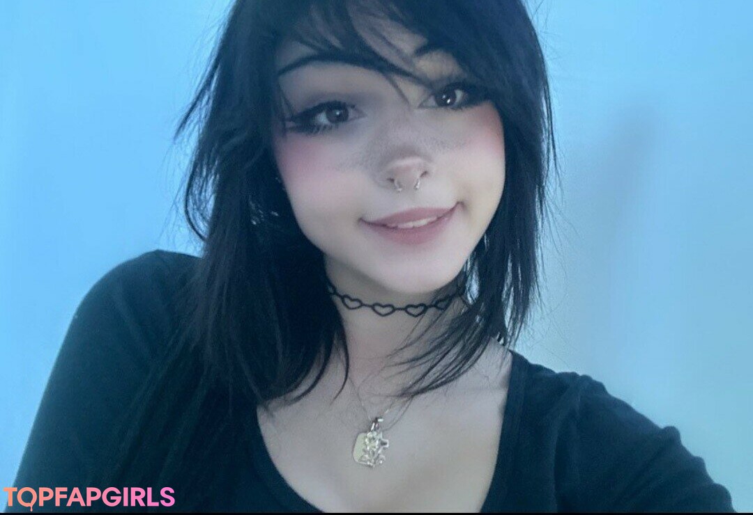 Julzzess model free img