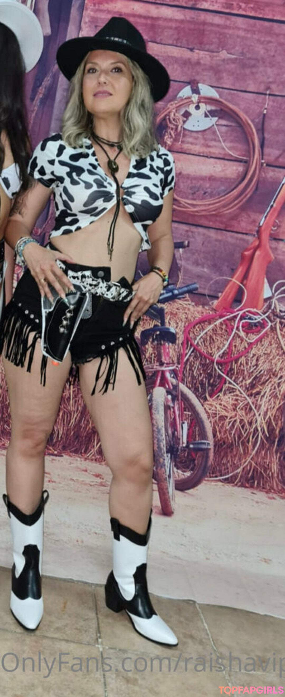 raishavip sexy actress image