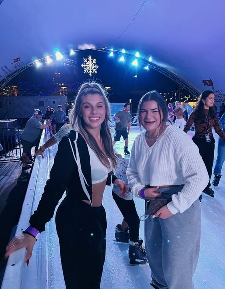 Jordan Lewis star nude photos