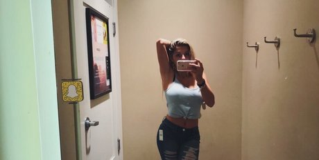 Jordan Lewis pornstar pretty image