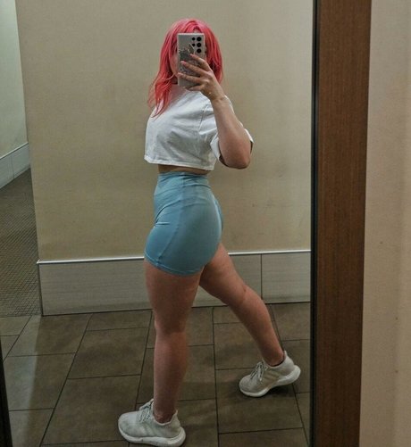 Itsqueenmanda model sexy pic