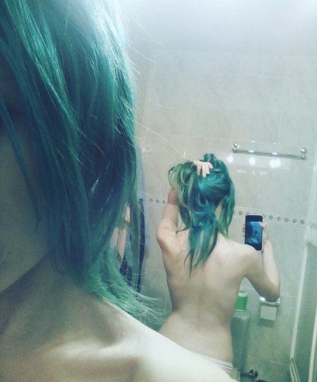 elyshuri free star photo