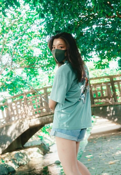 OniGiri xxx model image