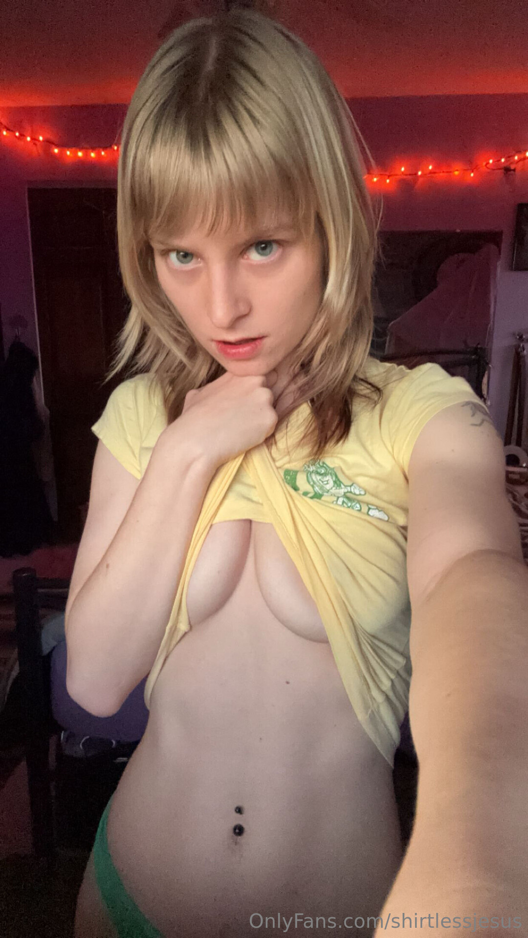 ShirtlessJesus perfect star pics
