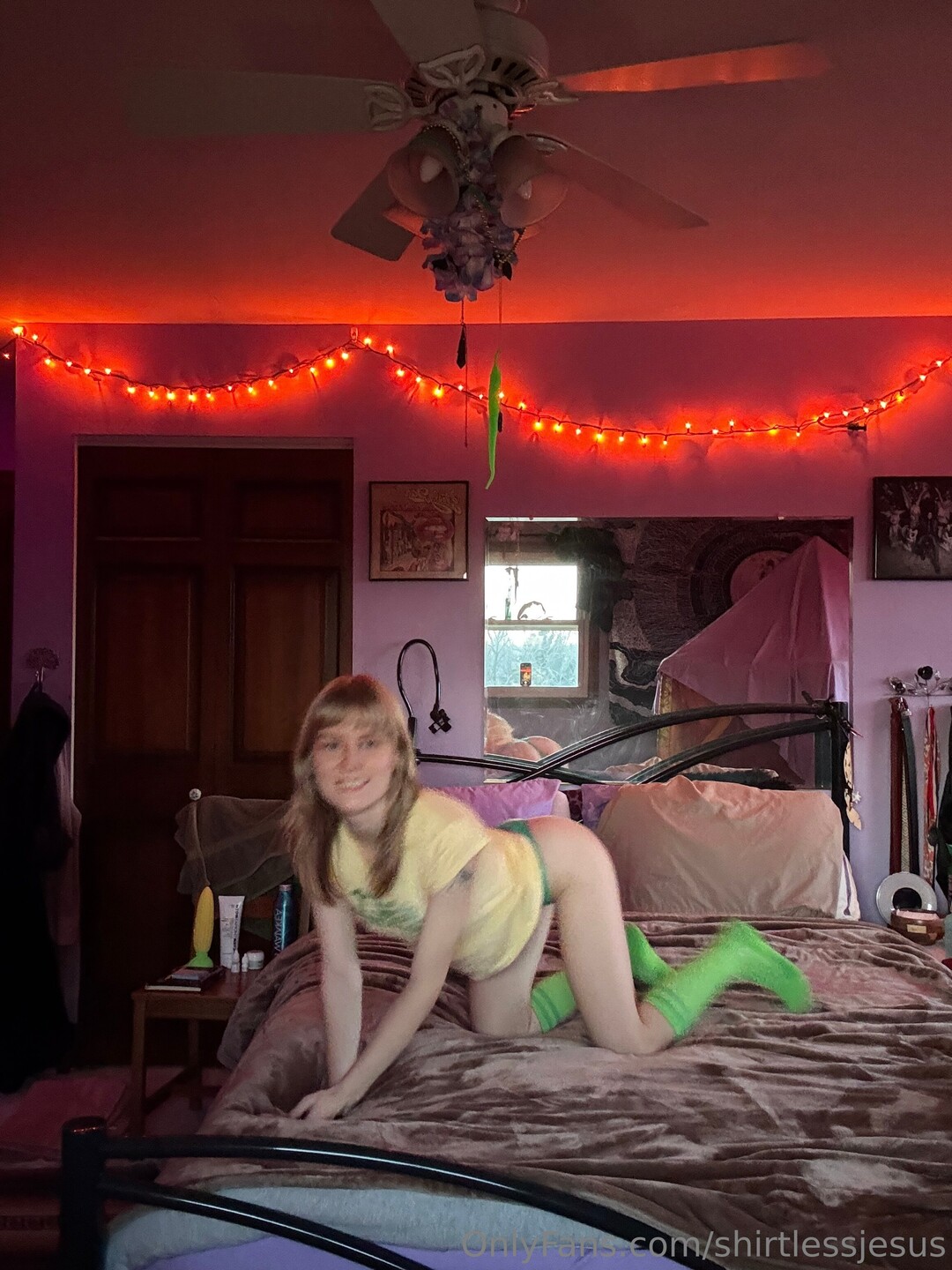 ShirtlessJesus free actress photos