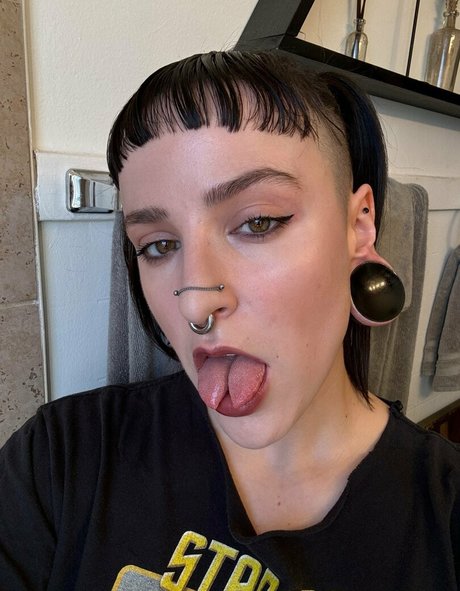 emo girls onlyfans porn photo