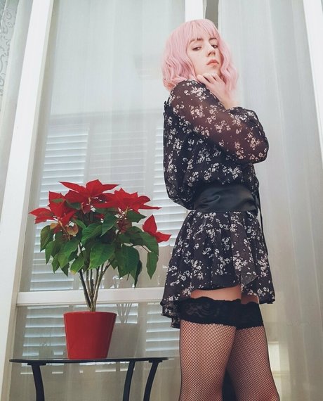 mythixtrap model sexy pics